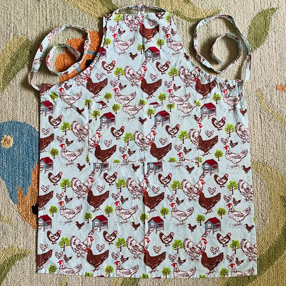Crate & Barrel I Farmhouse Hen Apron
